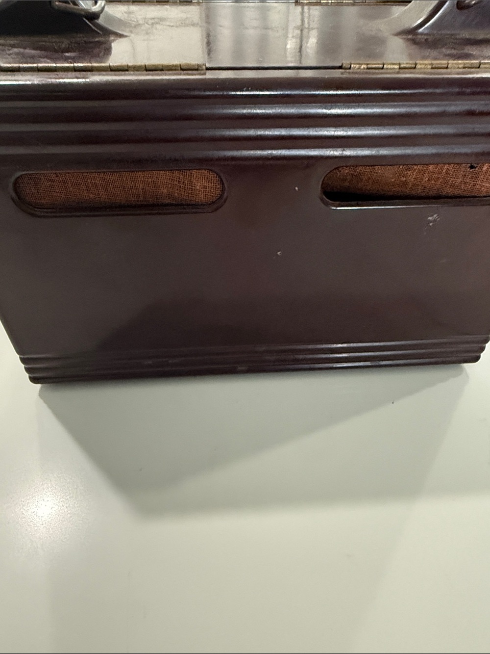 FADA Vintage Portable Radio - Picture 6 of 9